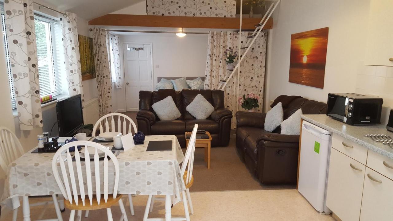 Immaculate 1-Bed Lodge Newton Abbot Torquay Kingskerswell エクステリア 写真